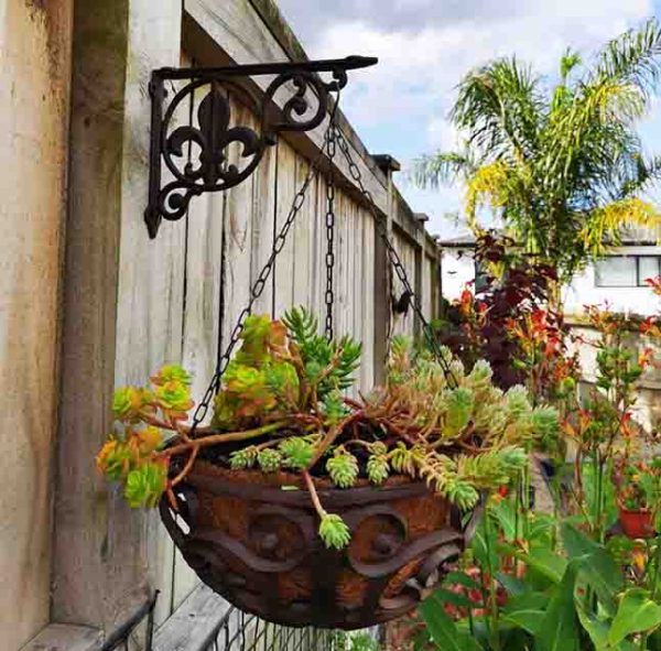 Fleur de Lis Wall Shelf Bracket Brown 02