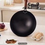 32cm round bottom wok 02